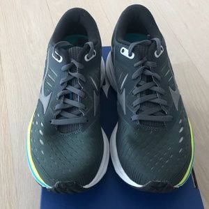 WOMEN'S MIZUNO WAVE RIDER 24 RUNNING SHOE